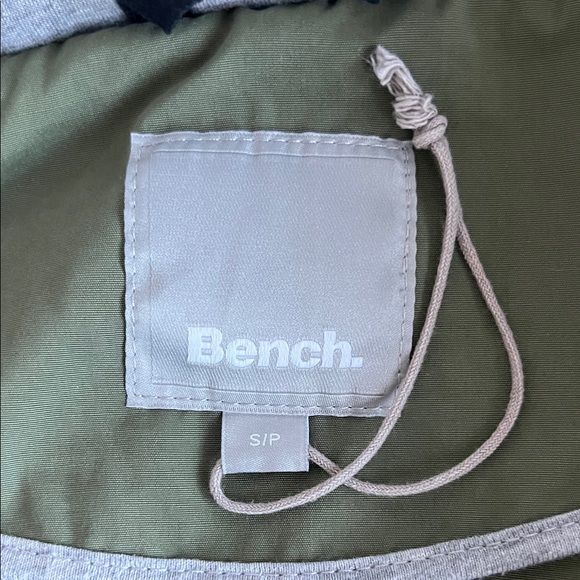 BENCH Olive Utility Convertible Drawstring Spring Jacket - Picture 6 of 7